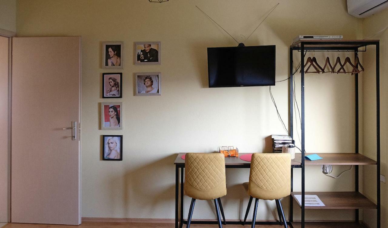 Apartamento Friends Terrace Tirana Exterior foto